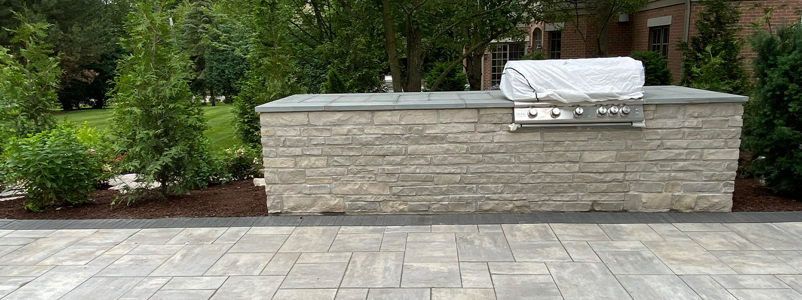 Custom outdoor kitchen built in grill