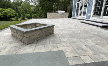 Paver patio with fire feature