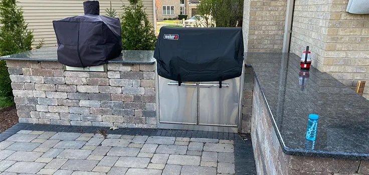 Outdoor kitchen grill countertop installation