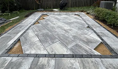 Paver patio installation pattern layout